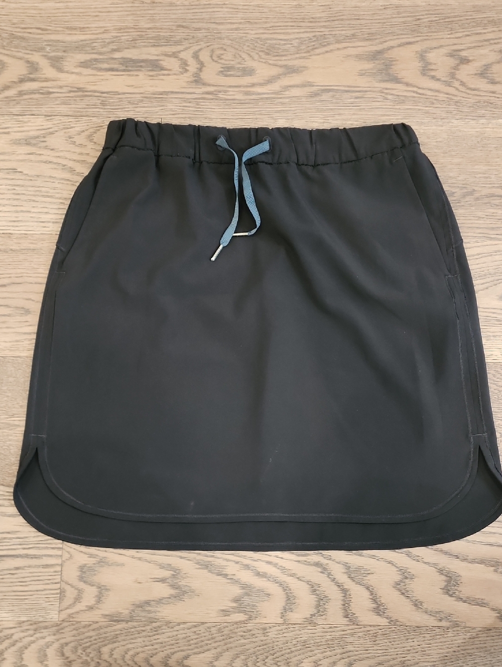 lululemon athletica Black Skirt with Blue Drawstring